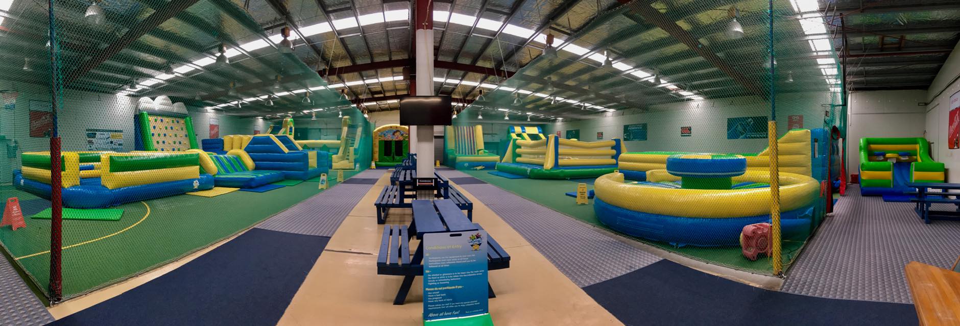 Inflatable World Hamilton